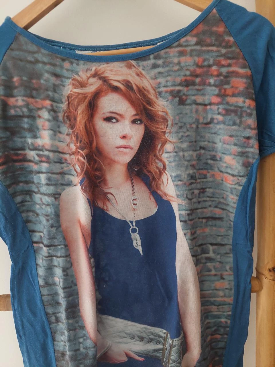 Blusa estampada con encaje en la espalda – photo 2